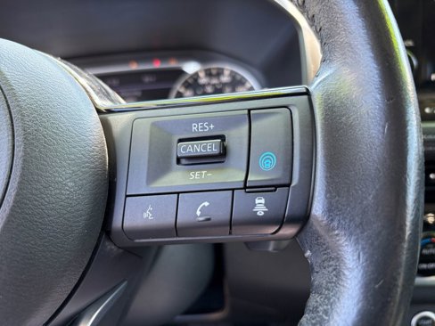 Used 2021 Nissan Rogue SL w/ Premium Package image 16
