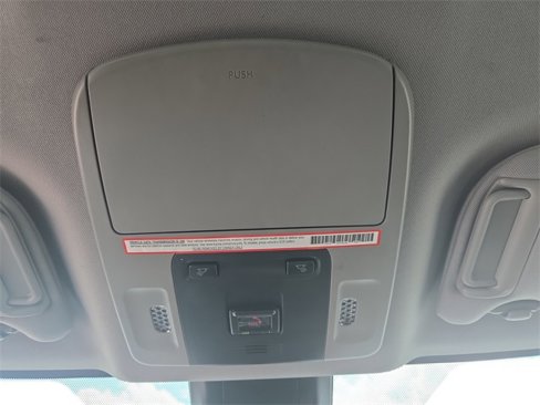 Used 2023 Toyota Camry SE image 16