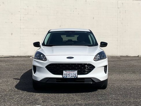 Certified 2022 Ford Escape SE w/ SE Sport Appearance Package image 9