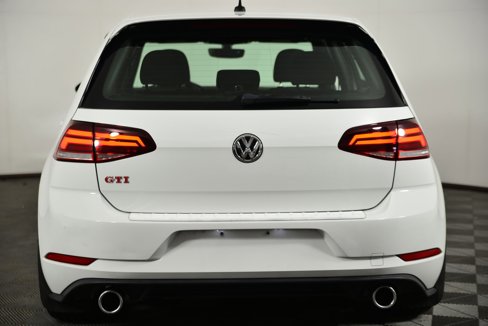 Used 2019 Volkswagen Golf S image 8