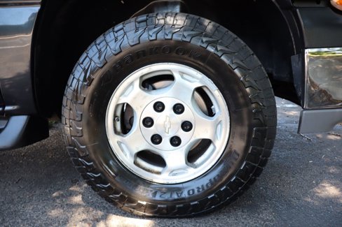 Used 2004 Chevrolet Tahoe LS image 40
