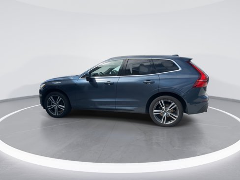 Used 2018 Volvo XC60 T5 Momentum w/ Vision Package image 6