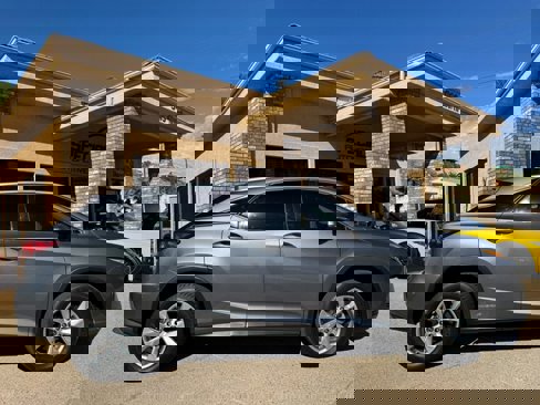 Used 2019 Lexus RX 450h AWD image 2