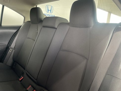 Used 2021 Toyota Corolla LE image 17