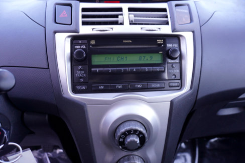 Used 2008 Toyota Yaris 2-Door Hatchback image 15