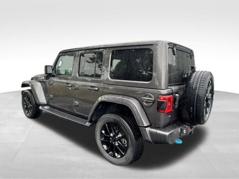 Used 2021 Jeep Wrangler Unlimited Sahara image 6