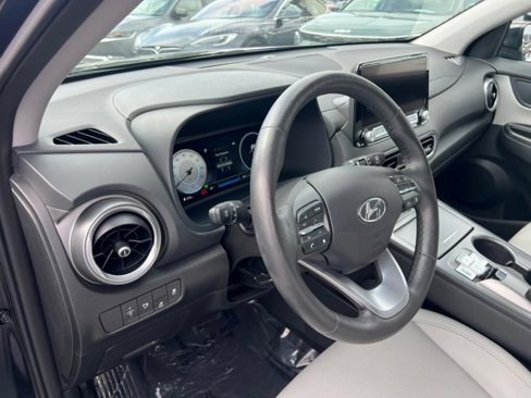 Used 2023 Hyundai Kona Limited w/ Cargo Package image 12
