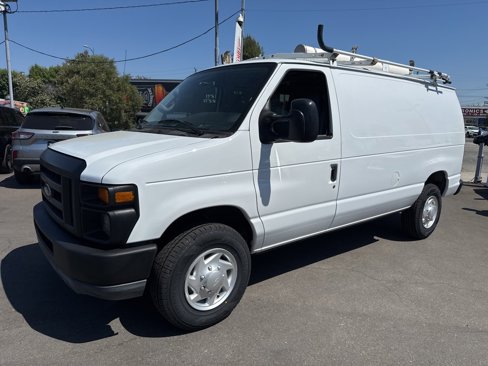 Used 2011 Ford E-250 and Econoline 250 image 2