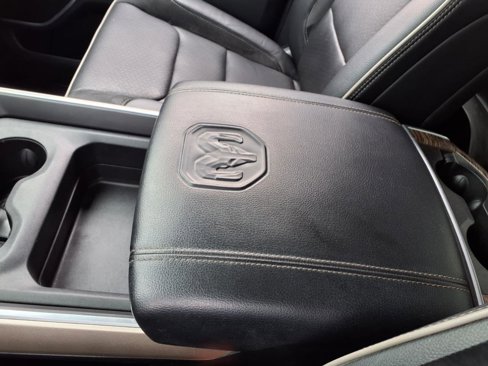 Used 2020 RAM 1500 Laramie image 38