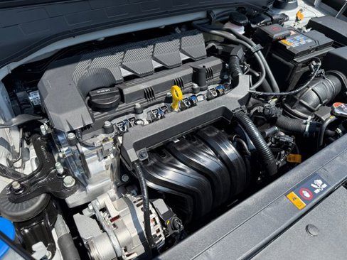New 2025 Hyundai Venue SE image 13