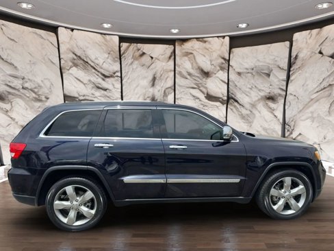 Used 2011 Jeep Grand Cherokee Overland w/ Trailer Tow Group IV image 7