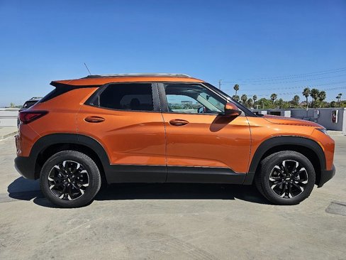 Used 2022 Chevrolet TrailBlazer LT w/ LPO, Blackout Package image 9
