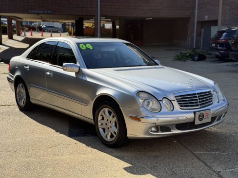 Used 2004 Mercedes-Benz E 320 Sedan image 3