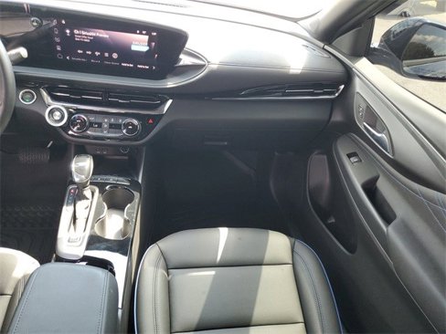 Certified 2025 Buick Envista Sport Touring w/ Convenience II Package image 24