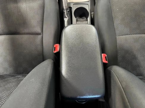 Used 2010 Toyota Corolla S image 36