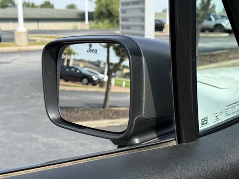 Used 2021 Jeep Renegade Limited image 22