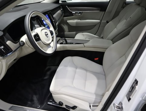 Used 2025 Volvo S90 B6 Plus w/ Protection Package Premier image 23