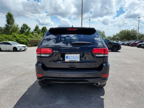 Certified 2021 Jeep Grand Cherokee Laredo X image 5