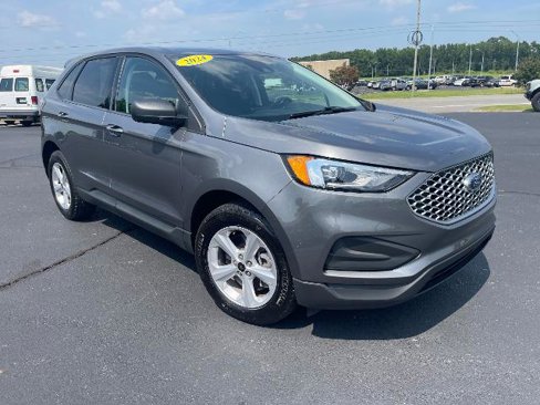 Certified 2024 Ford Edge SE image 5