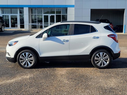 Used 2019 Buick Encore Preferred image 2