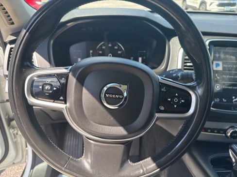 Used 2018 Volvo XC90 T5 Momentum w/ Convenience Package image 12