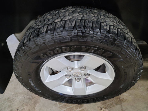 Used 2020 RAM 1500 Classic SLT image 13
