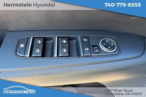 Used 2023 Kia Forte LXS image 16