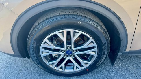 Certified 2020 Ford Escape SEL image 14