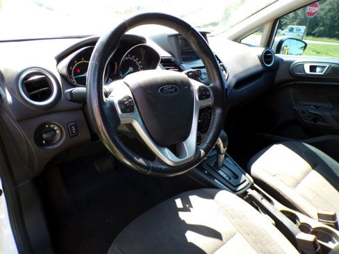 Used 2014 Ford Fiesta SE w/ Equipment Group 201A image 28
