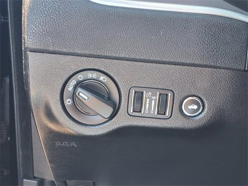 Used 2022 Dodge Charger SXT w/ Leather Interior Group image 15