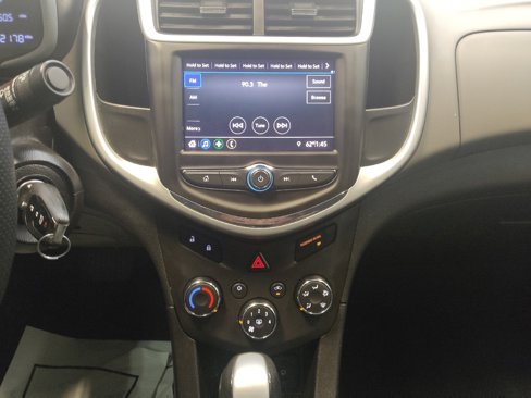Used 2020 Chevrolet Sonic LS image 25