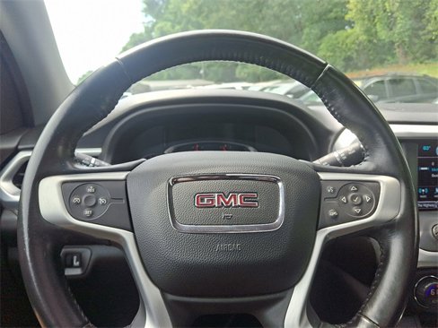 Used 2018 GMC Acadia SLT image 19