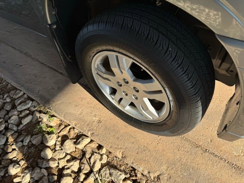 Used 2007 Mitsubishi Endeavor LS image 25