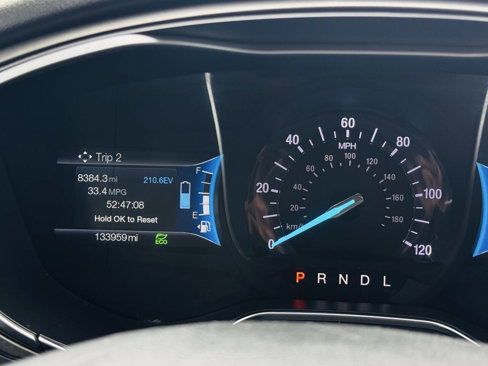Used 2018 Ford Fusion SE image 12