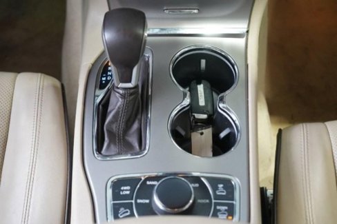 Used 2019 Jeep Grand Cherokee Overland image 34