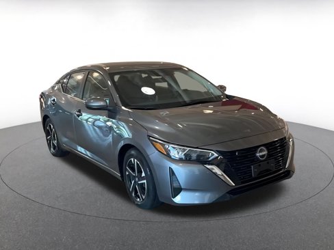 Used 2024 Nissan Sentra SV image 3