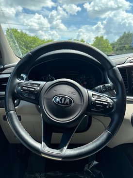 Used 2017 Kia Sorento EX image 16