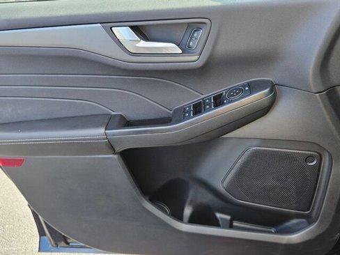 New 2025 Ford Escape SE image 31