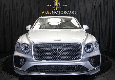 Used 2023 Bentley Bentayga Plug-In Hybrid image 24