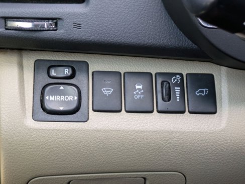 Used 2011 Toyota Highlander 2WD image 16