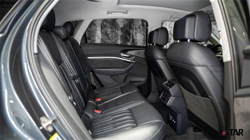 Used 2019 Audi e-tron Prestige w/ Prestige Package image 17
