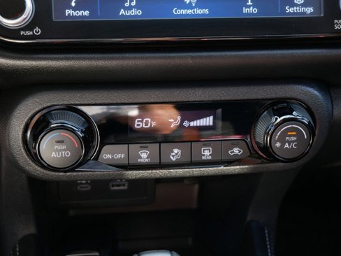 Used 2023 Nissan Kicks SR image 17