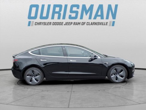 Used 2020 Tesla Model 3 Standard Range image 2