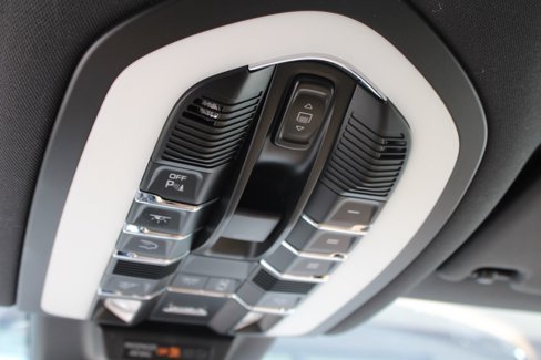 Used 2024 Porsche Macan image 29
