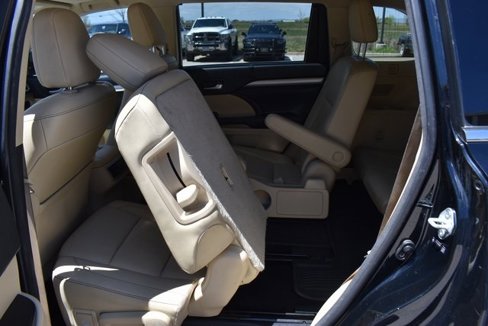 Used 2014 Toyota Highlander XLE image 23