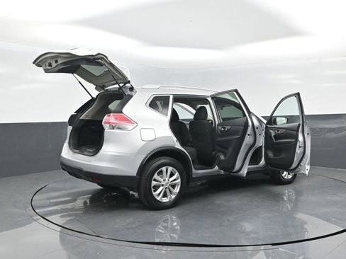 Used 2016 Nissan Rogue SV image 31