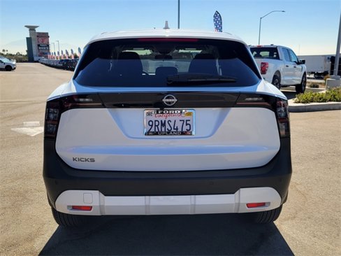 Used 2025 Nissan Kicks SV image 10