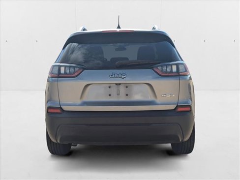 Used 2019 Jeep Cherokee Latitude Plus image 6