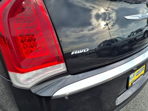 Used 2022 Chrysler 300 Touring image 5
