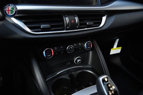 New 2025 Alfa Romeo Stelvio Sprint w/ Convenience Package image 17